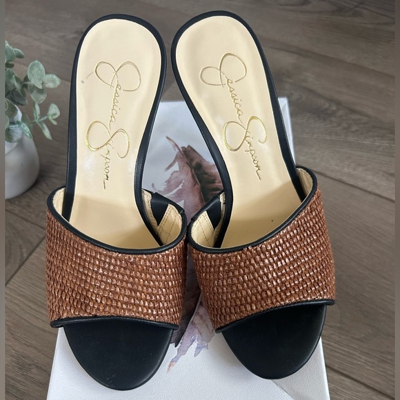 Jessica Simpson Women's Heels Size 5 1/2 - Picture 1 of 8